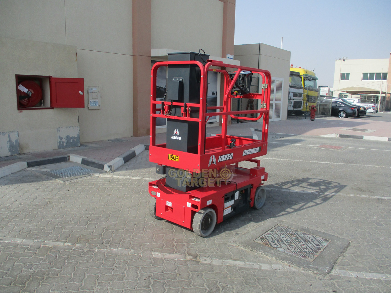 Hered HM0608E Vertical Mast Lift - رافعة هيدروليكية مقصية: صورة 3 Hered HM0608E Vertical Mast Lift - رافعة هيدروليكية مقصية: صورة 3
