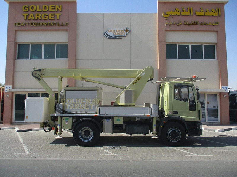 Iveco Euro Cargo 180E28 - معدات الوصول: صورة 4 Iveco Euro Cargo 180E28 - معدات الوصول: صورة 4