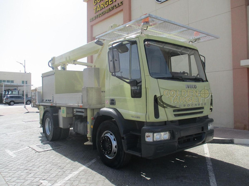 Iveco Euro Cargo 180E28 - معدات الوصول: صورة 1 Iveco Euro Cargo 180E28 - معدات الوصول: صورة 1