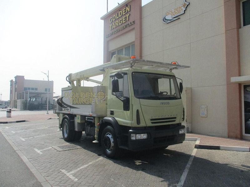 Iveco EuroCargo 180E28 - معدات الوصول: صورة 1 Iveco EuroCargo 180E28 - معدات الوصول: صورة 1