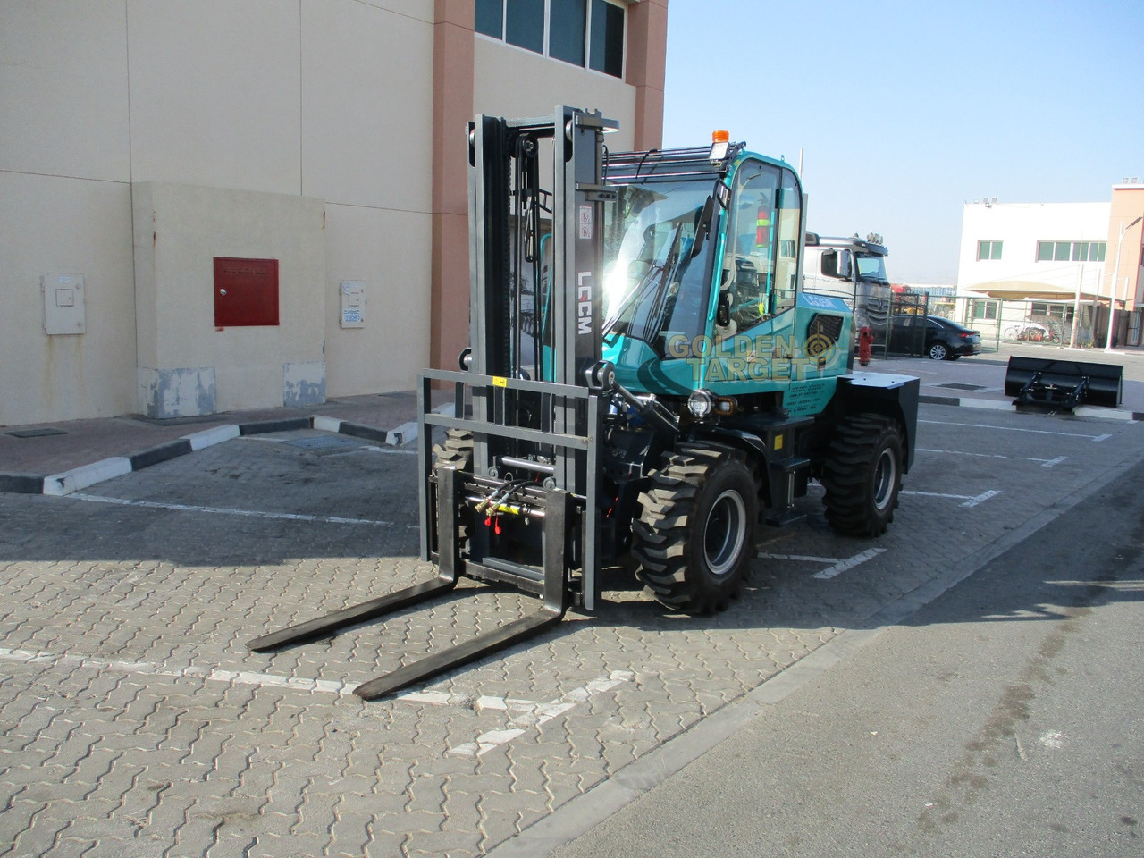 LGCM LG35R Rough Terrain Forklift - رافعة شوكية ديزل: صورة 2 LGCM LG35R Rough Terrain Forklift - رافعة شوكية ديزل: صورة 2