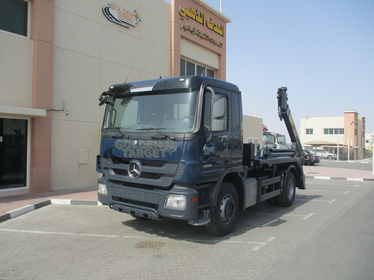 MERCEDES-BENZ Actros 1836 4x2 Skip Loader - شاحنة نقل المخلفات: صورة 2 MERCEDES-BENZ Actros 1836 4x2 Skip Loader - شاحنة نقل المخلفات: صورة 2