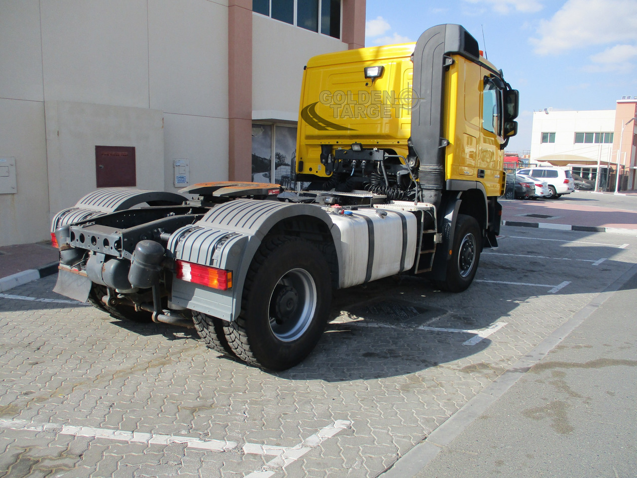 MERCEDES-BENZ Actros 2048 4x4 Head Truck - وحدة جر: صورة 3 MERCEDES-BENZ Actros 2048 4x4 Head Truck - وحدة جر: صورة 3