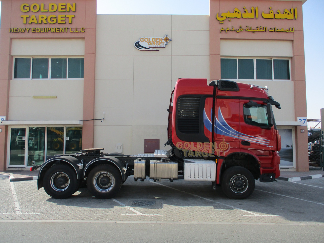 MERCEDES-BENZ Arocs 3363 6x6 Head Truck - وحدة جر: صورة 5 MERCEDES-BENZ Arocs 3363 6x6 Head Truck - وحدة جر: صورة 5
