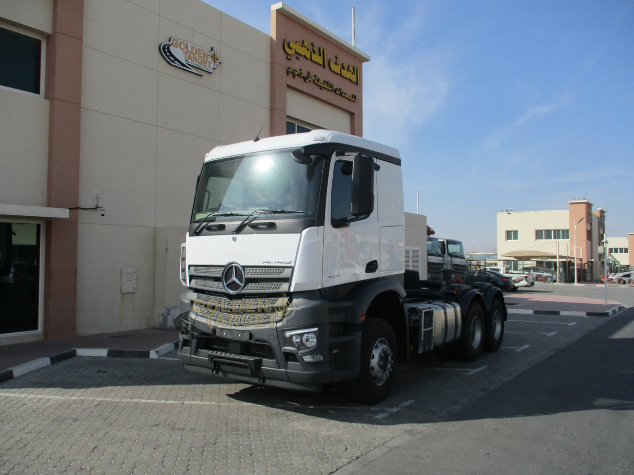 Mercedes-Benz Actros 3342 6x4 Right Hand Head Truck - وحدة جر: صورة 2 Mercedes-Benz Actros 3342 6x4 Right Hand Head Truck - وحدة جر: صورة 2