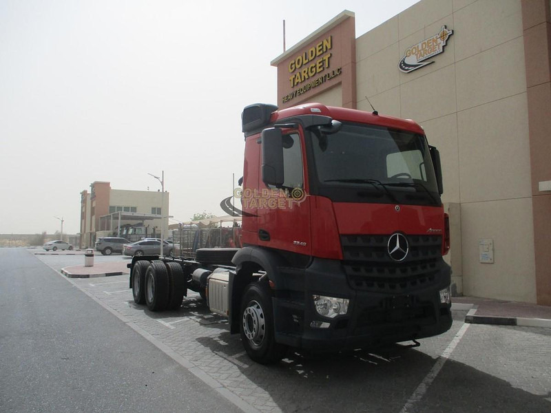 Mercedes-Benz Arocs 3348 - نصف مقطورة شاسيه: صورة 1 Mercedes-Benz Arocs 3348 - نصف مقطورة شاسيه: صورة 1