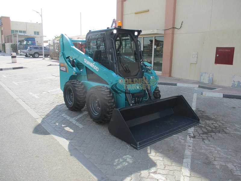 Sunward SWL4028 Skid Steer Loader - تركس: صورة 1 Sunward SWL4028 Skid Steer Loader - تركس: صورة 1