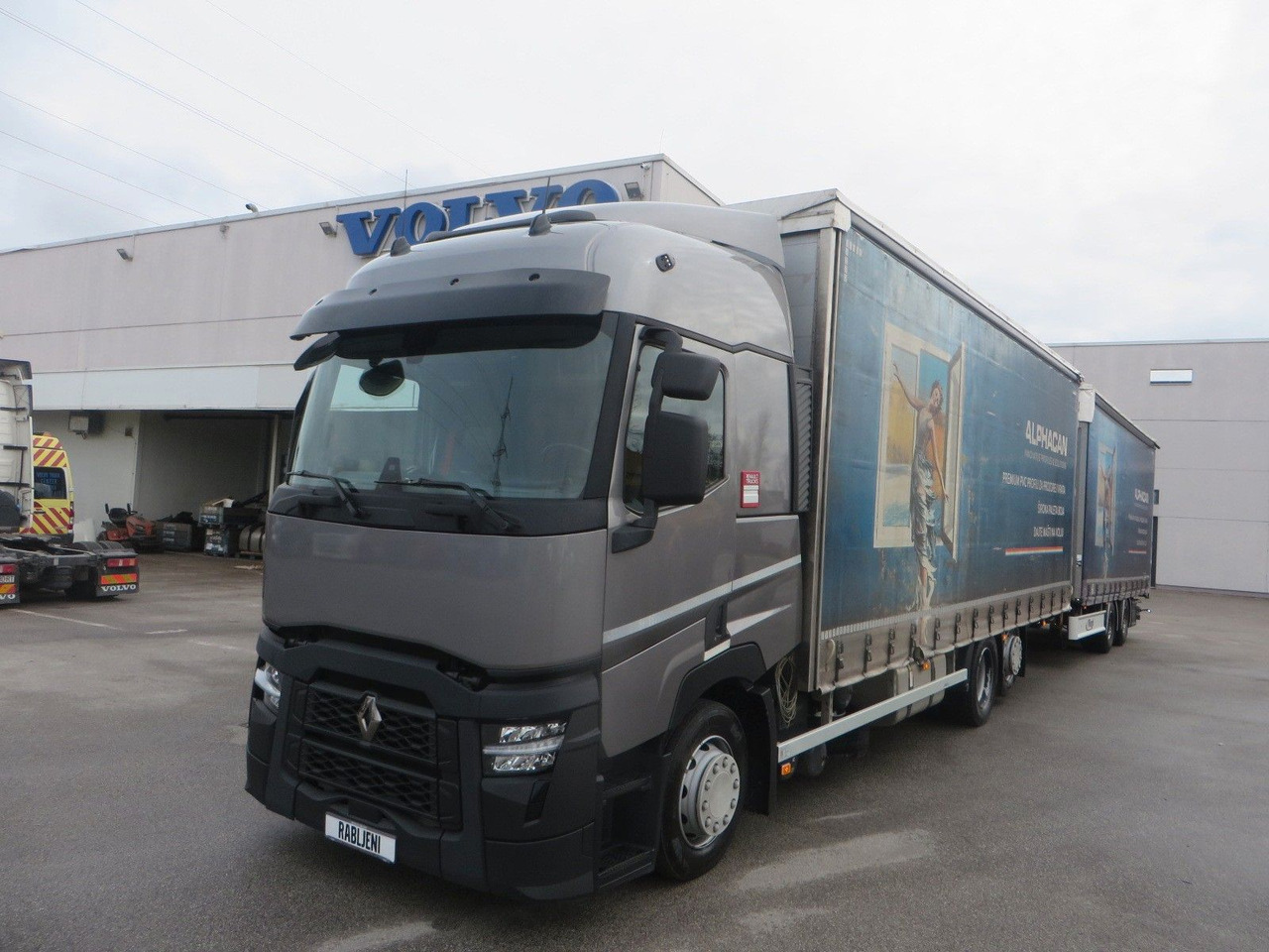 Renault T460 SC 6x2 tandem jumbo 114m3 - شاحنة ستارة: صورة 1 Renault T460 SC 6x2 tandem jumbo 114m3 - شاحنة ستارة: صورة 1