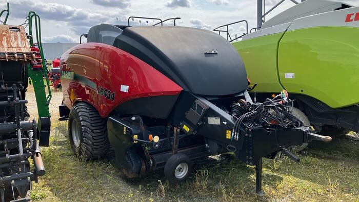 Case IH LB434 - مكبس البالات المستطيله: صورة 1 Case IH LB434 - مكبس البالات المستطيله: صورة 1