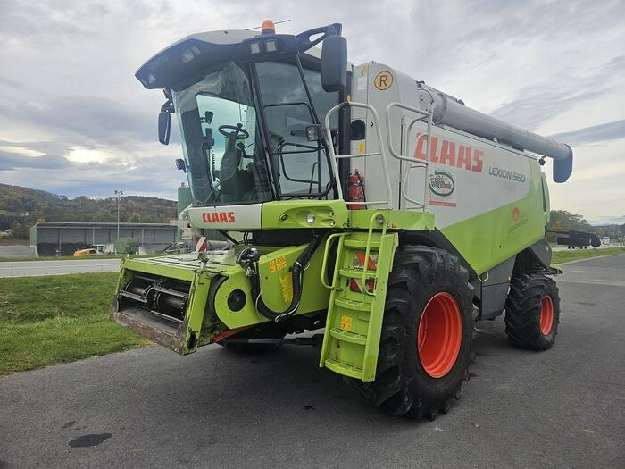 Claas Lexion 560 - حصادة موحَّدة: صورة 1 Claas Lexion 560 - حصادة موحَّدة: صورة 1