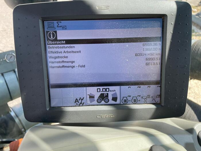 Claas Xerion 4000 - جرار: صورة 5 Claas Xerion 4000 - جرار: صورة 5