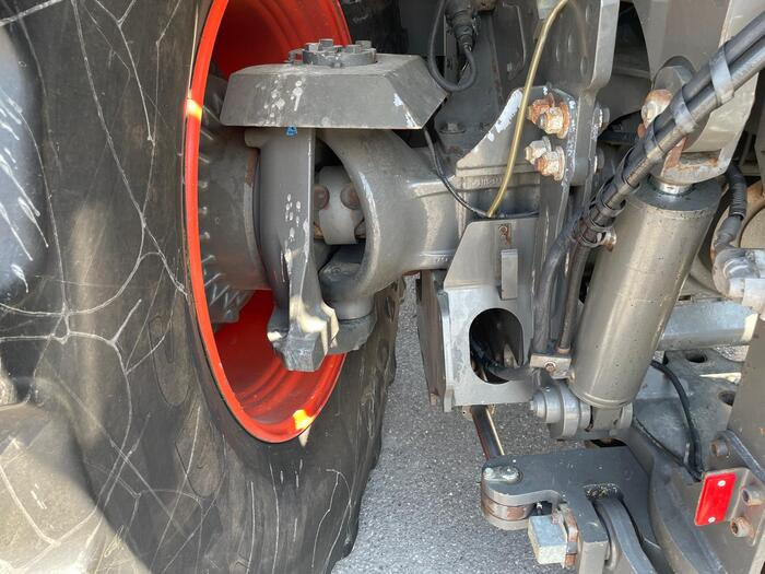 Claas Xerion 4000 - جرار: صورة 2 Claas Xerion 4000 - جرار: صورة 2