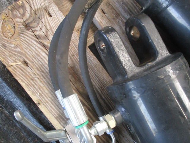 New Holland 84408341 Hydraulikzylinder - مكبس البالات المستطيله: صورة 5 New Holland 84408341 Hydraulikzylinder - مكبس البالات المستطيله: صورة 5