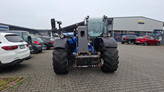 New Holland LM 7.42 - رافعة تلسكوبية: صورة 1 New Holland LM 7.42 - رافعة تلسكوبية: صورة 1