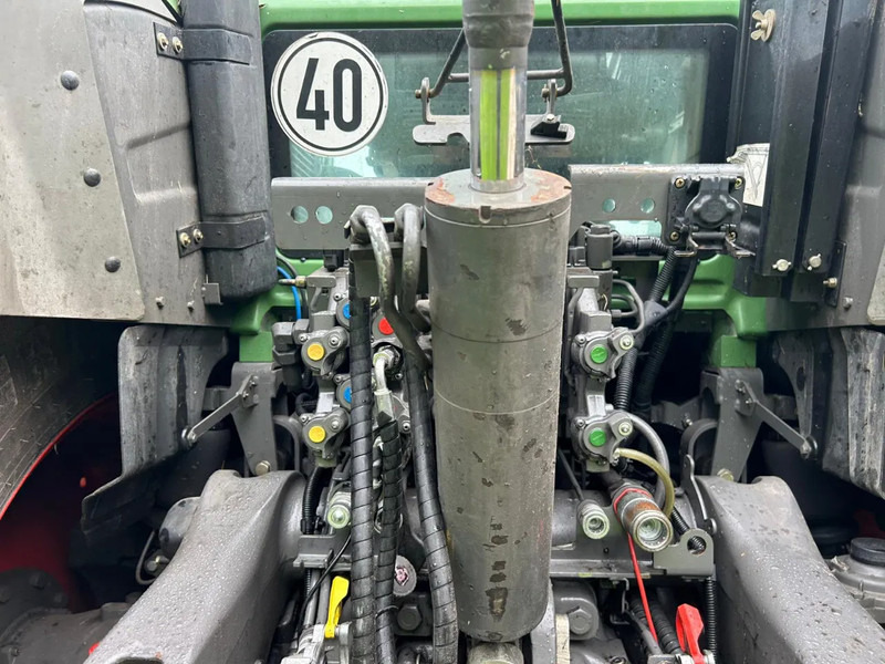 Fendt 828 Profi plus Vario 50 KM Fendt vario 828 Profi plus 50 KM Fendt 828 Profi plus Vario 50 KM Fendt vario 828 Profi plus 50 KM: صورة 16