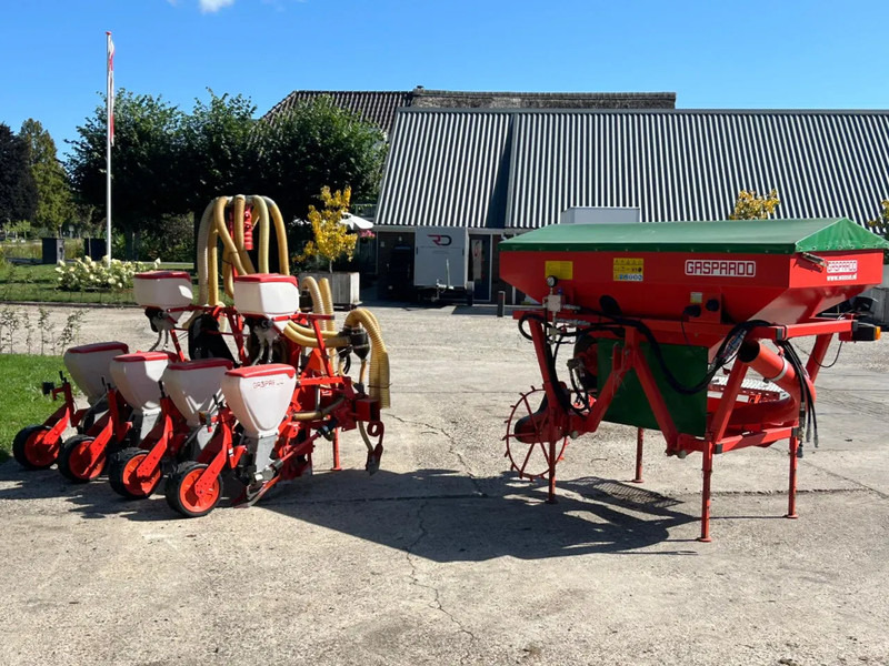 Gaspardo Gaspardo Zaai combinatie Maiszaaier Fronttank Zaaimachine - معدات البذار: صورة 1 Gaspardo Gaspardo Zaai combinatie Maiszaaier Fronttank Zaaimachine - معدات البذار: صورة 1