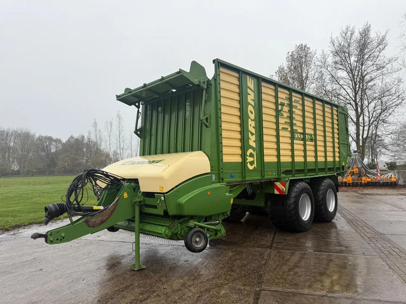 Krone ZX 450 GL Ladewagen 1996 vrachten! Opraapwagen - الآلات الزراعية: صورة 2 Krone ZX 450 GL Ladewagen 1996 vrachten! Opraapwagen - الآلات الزراعية: صورة 2