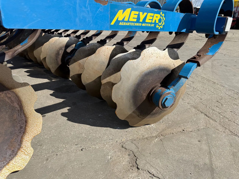 Meyer 475 Schijvenegg gedragen schijveneg werkbreedte 4.75 - المحراث: صورة 2 Meyer 475 Schijvenegg gedragen schijveneg werkbreedte 4.75 - المحراث: صورة 2