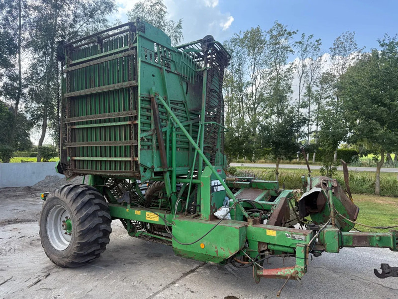 Onbekend Stoll V202 Bietenrooier Getrokken bietenrooier - حصادة البنجر: صورة 1 Onbekend Stoll V202 Bietenrooier Getrokken bietenrooier - حصادة البنجر: صورة 1