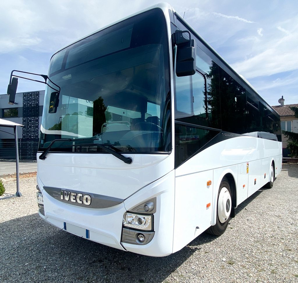 IVECO CROSSWAY 2020 10M60 - حافلة سوبربان: صورة 2 IVECO CROSSWAY 2020 10M60 - حافلة سوبربان: صورة 2