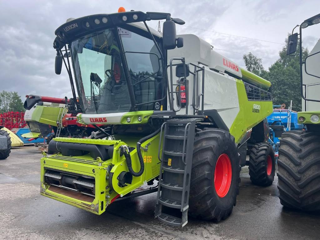 Claas Lexion 6800 - حصادة موحَّدة: صورة 1 Claas Lexion 6800 - حصادة موحَّدة: صورة 1