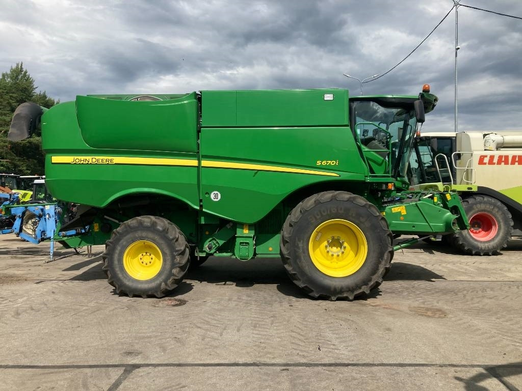 John Deere S 670 i - حصادة موحَّدة: صورة 4 John Deere S 670 i - حصادة موحَّدة: صورة 4