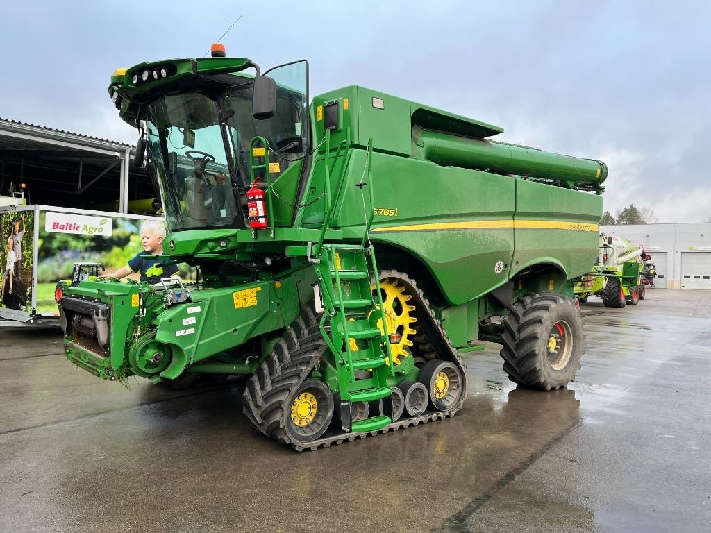 حصادة موحَّدة John Deere S 785i: صورة 7