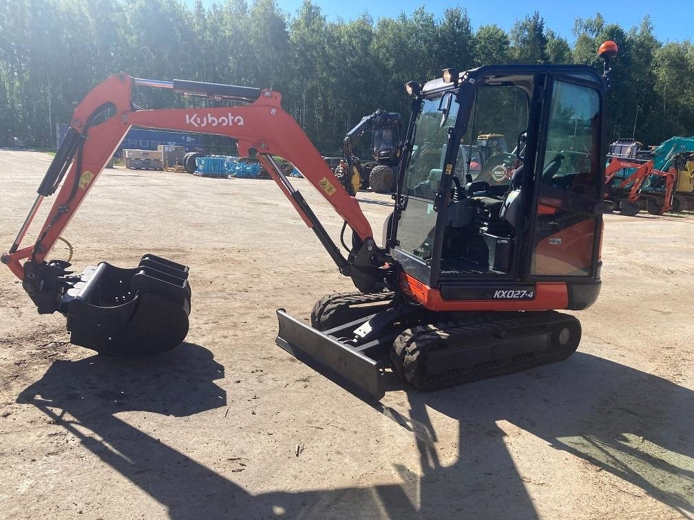 Kubota KX027-4 - حفارة مُصَّغرة: صورة 2 Kubota KX027-4 - حفارة مُصَّغرة: صورة 2