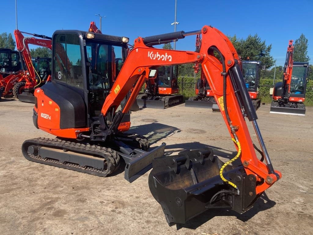 Kubota KX027-4 - حفارة مُصَّغرة: صورة 1 Kubota KX027-4 - حفارة مُصَّغرة: صورة 1