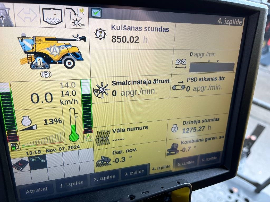 حصادة موحَّدة New Holland CR 9.90: صورة 9