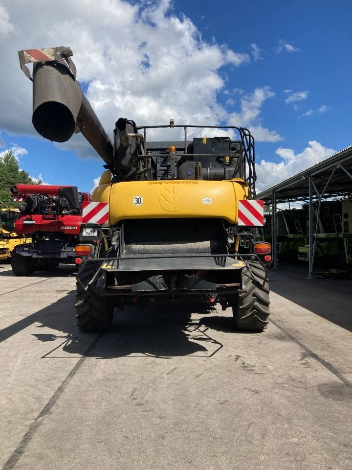 New Holland CR 9090 - حصادة موحَّدة: صورة 4 New Holland CR 9090 - حصادة موحَّدة: صورة 4