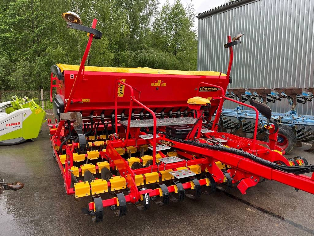 Vaderstad Rapid RD400C - آلة البذار متعددة الوظائف: صورة 1 Vaderstad Rapid RD400C - آلة البذار متعددة الوظائف: صورة 1