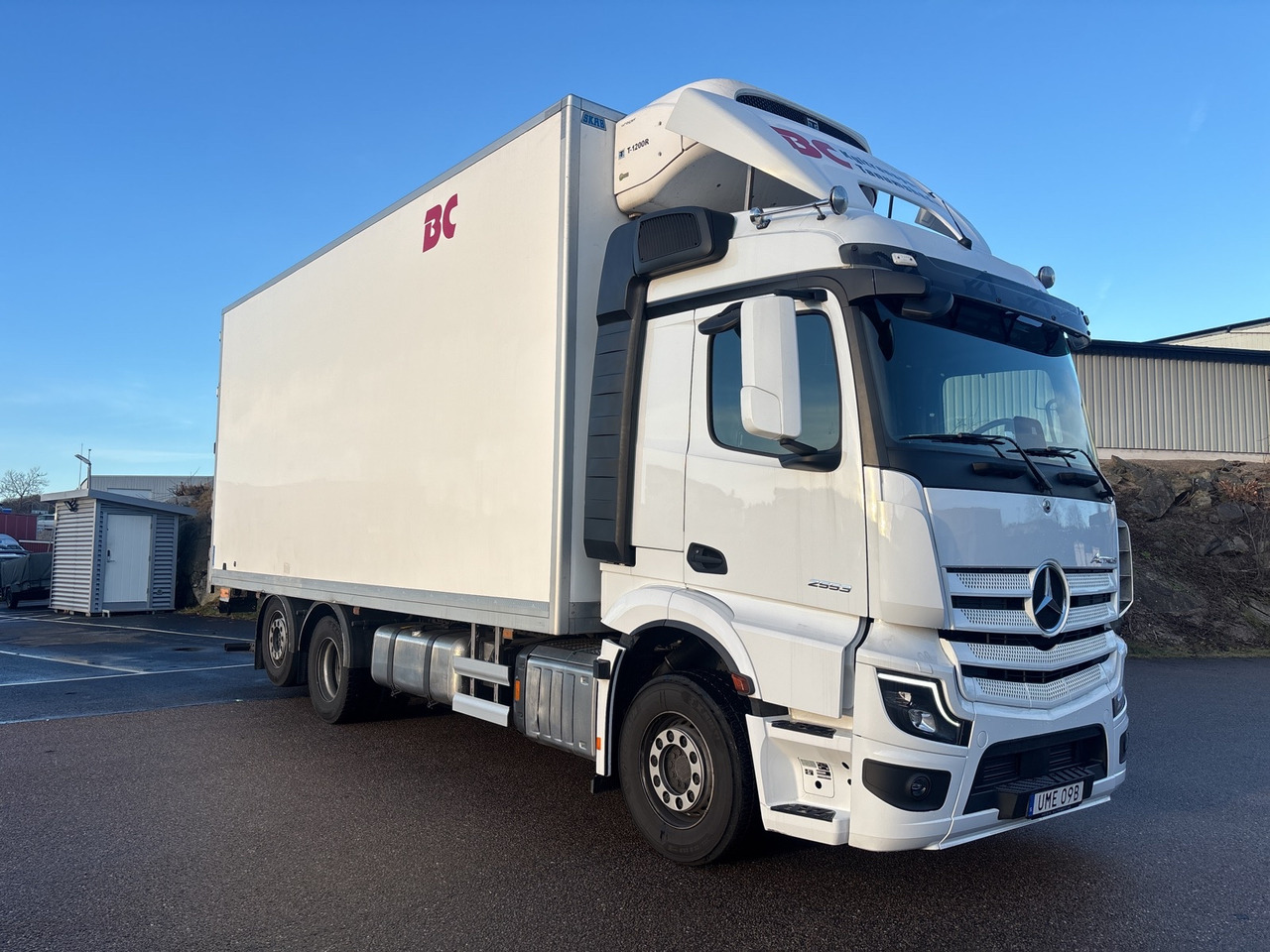 Kylbil Mercedes-Benz Actros -2024 - شاحنة الفريزر: صورة 1 Kylbil Mercedes-Benz Actros -2024 - شاحنة الفريزر: صورة 1