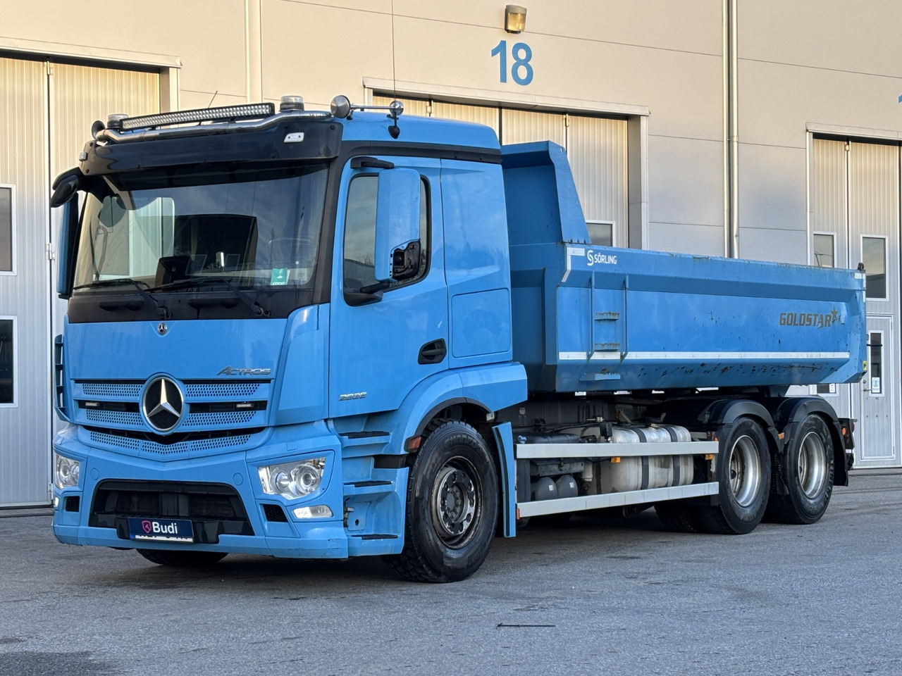 Schaktbil Mercedes-Benz Actros 2836 -2021 | Sörling Goldstar | Full-luft - شاحنة قلاب: صورة 1 Schaktbil Mercedes-Benz Actros 2836 -2021 | Sörling Goldstar | Full-luft - شاحنة قلاب: صورة 1