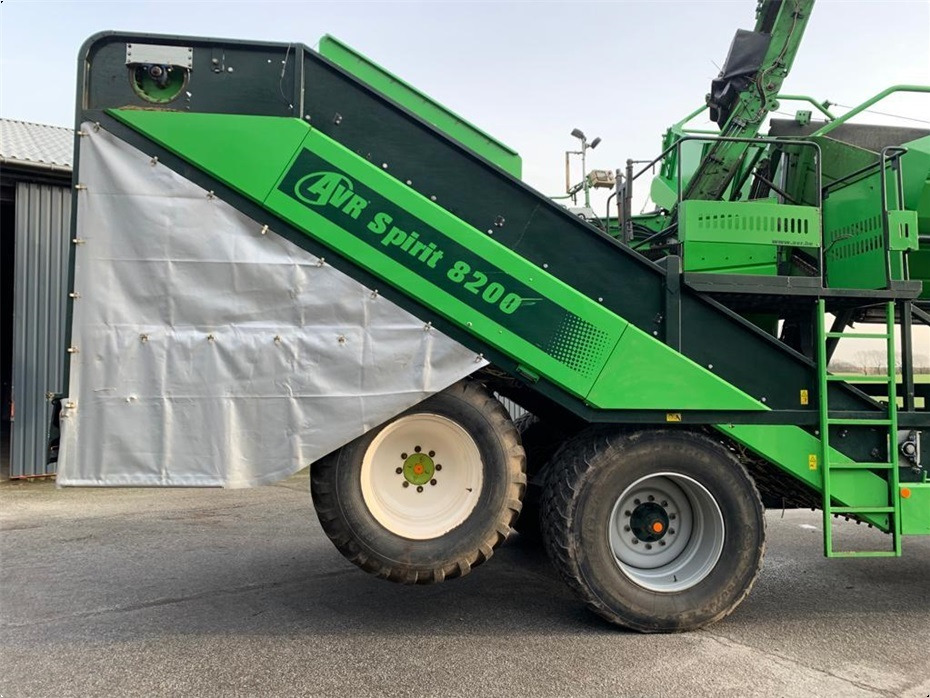 AVR
8200 Spirit Ekstra aksel med hjultræk - حصادة البطاطس: صورة 2 AVR
8200 Spirit Ekstra aksel med hjultræk - حصادة البطاطس: صورة 2