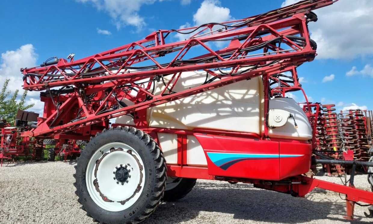 Bargam Compact 6200 - 24-36m med GPS - بخاخ مقطورة: صورة 1 Bargam Compact 6200 - 24-36m med GPS - بخاخ مقطورة: صورة 1