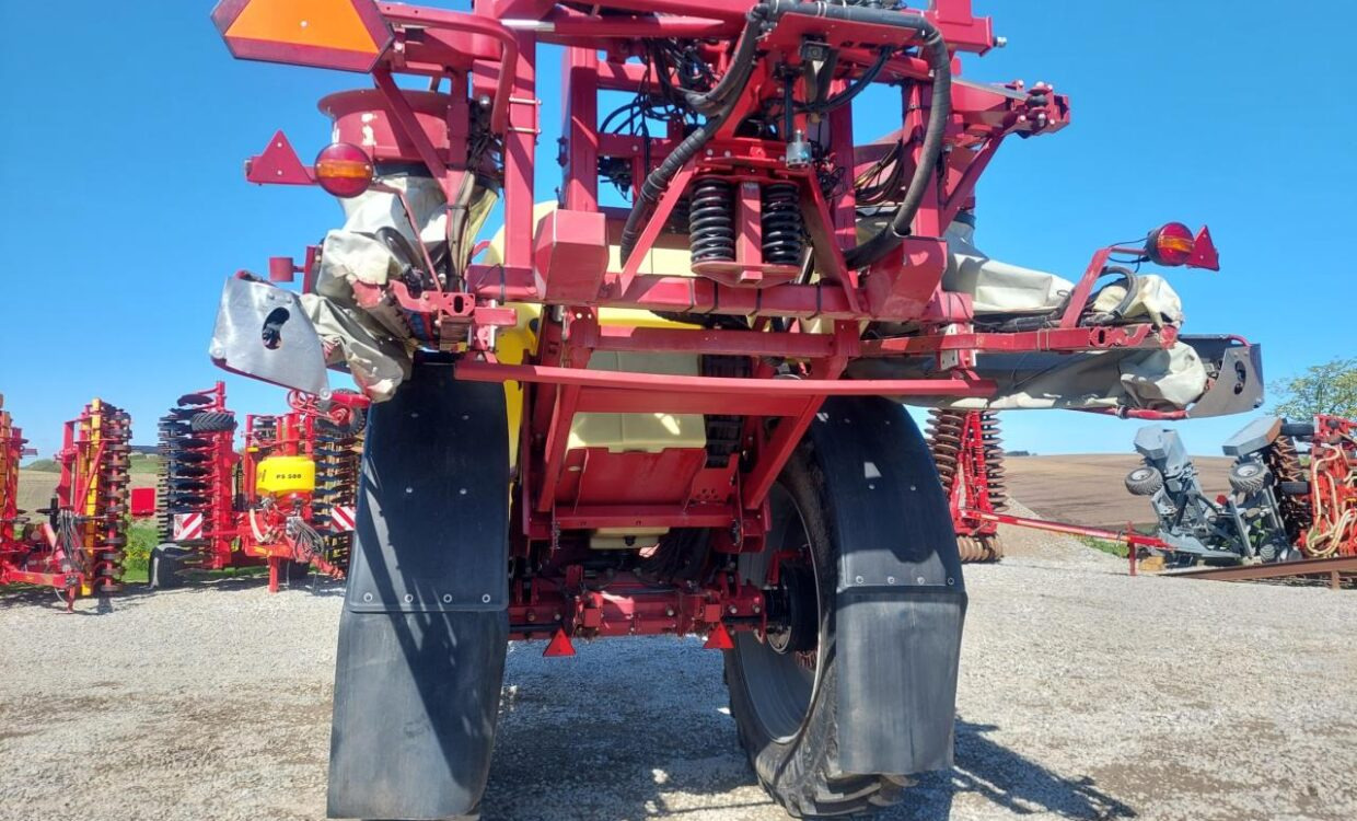 Hardi Commander 7000i - 28m Twin - بخاخ مقطورة: صورة 3 Hardi Commander 7000i - 28m Twin - بخاخ مقطورة: صورة 3