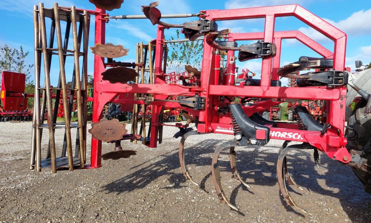 Horsch Terrano 4 FX - زحافة: صورة 2 Horsch Terrano 4 FX - زحافة: صورة 2