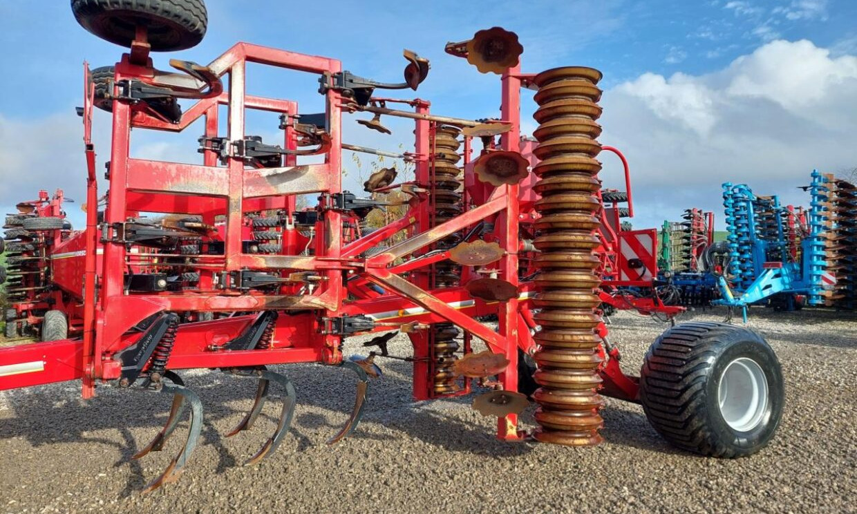 Horsch Terrano 6 FX med DouDrill - زحافة: صورة 2 Horsch Terrano 6 FX med DouDrill - زحافة: صورة 2