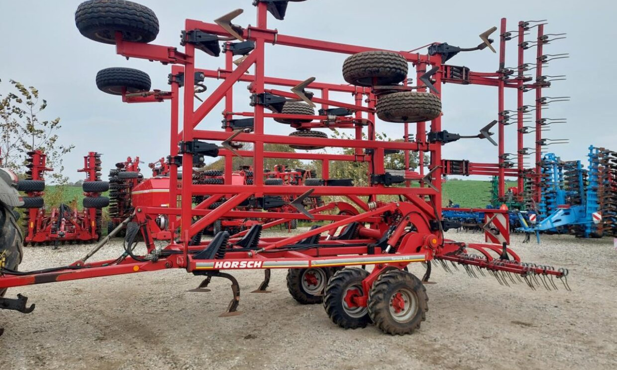 Horsch Terrano 8 FG - زحافة: صورة 1 Horsch Terrano 8 FG - زحافة: صورة 1