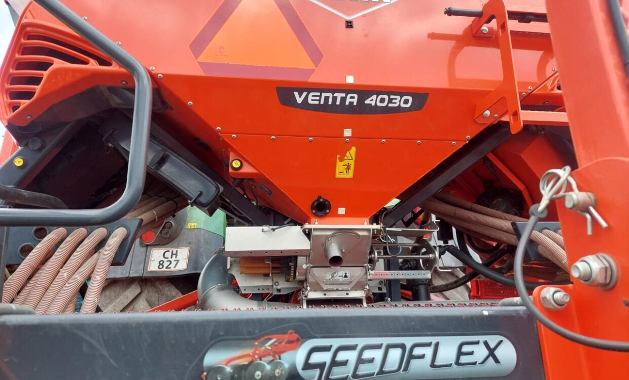 Kuhn Kuhn Venta 4030 / HR 4004 - آلة البذار متعددة الوظائف: صورة 5 Kuhn Kuhn Venta 4030 / HR 4004 - آلة البذار متعددة الوظائف: صورة 5
