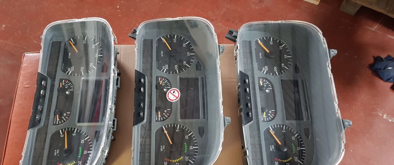 Continental FR/CPC   Mercedes-Benz ACTROS MP2 - وحدة تحكم الكتروني - شاحنة: صورة 1 Continental FR/CPC   Mercedes-Benz ACTROS MP2 - وحدة تحكم الكتروني - شاحنة: صورة 1