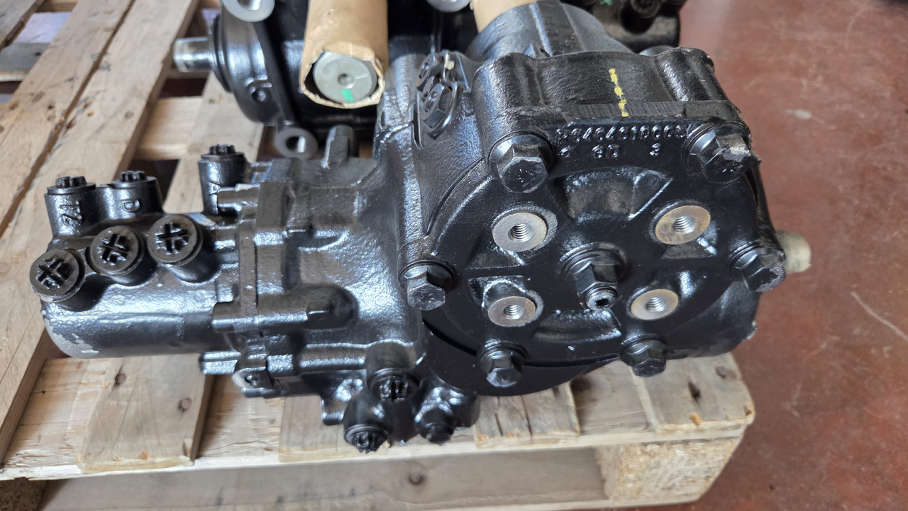 MERCEDES-BENZ POWER STEERING ACTROS - عجلة القيادة: صورة 3 MERCEDES-BENZ POWER STEERING ACTROS - عجلة القيادة: صورة 3
