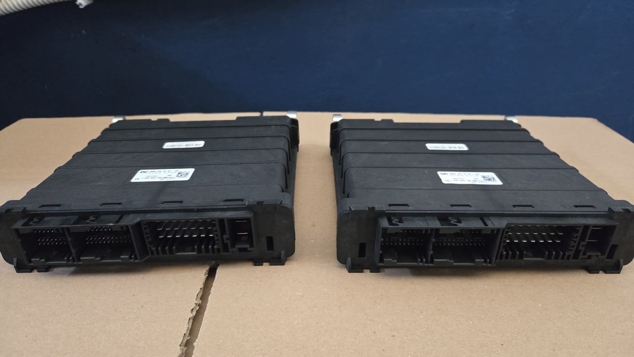 MERCEDES-BENZ PROGRAMMABLE SPECIAL MODUL XMC - لوحة القيادة: صورة 3 MERCEDES-BENZ PROGRAMMABLE SPECIAL MODUL XMC - لوحة القيادة: صورة 3