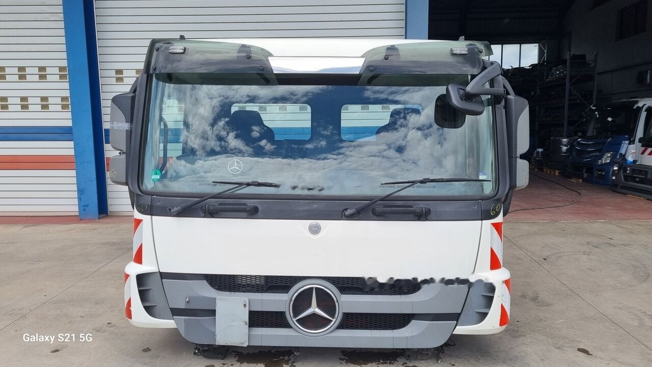 Mercedes-Benz CAB MERCEDES ACTROS MP 3 MEDIUM Mercedes-Benz ACTROS MP3 - كابينة - شاحنة: صورة 4 Mercedes-Benz CAB MERCEDES ACTROS MP 3 MEDIUM Mercedes-Benz ACTROS MP3 - كابينة - شاحنة: صورة 4