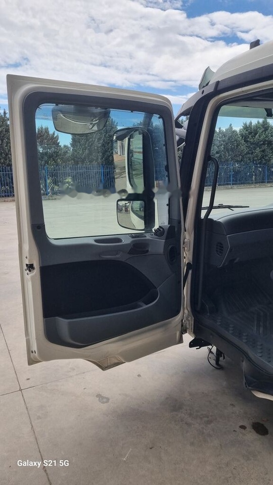 Mercedes-Benz CAB MERCEDES ACTROS MP 3 MEDIUM Mercedes-Benz ACTROS MP3 - كابينة - شاحنة: صورة 1 Mercedes-Benz CAB MERCEDES ACTROS MP 3 MEDIUM Mercedes-Benz ACTROS MP3 - كابينة - شاحنة: صورة 1