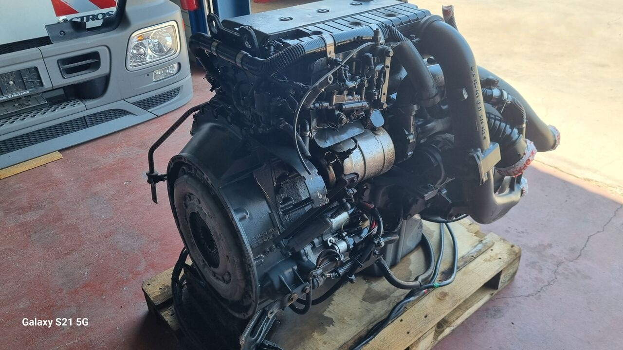 Mercedes-Benz MOTOR OM 924 LA EURO 5 OM 924 930   Mercedes-Benz ATEGO - محرك - شاحنة: صورة 2 Mercedes-Benz MOTOR OM 924 LA EURO 5 OM 924 930   Mercedes-Benz ATEGO - محرك - شاحنة: صورة 2