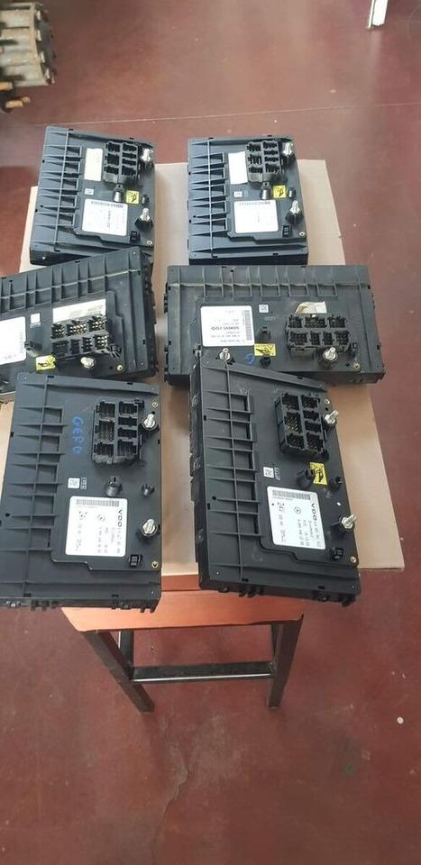 Mercedes-Benz instrumend panel Mercedes-Benz ACTROS MP2 - لوحة القيادة - شاحنة: صورة 4 Mercedes-Benz instrumend panel Mercedes-Benz ACTROS MP2 - لوحة القيادة - شاحنة: صورة 4