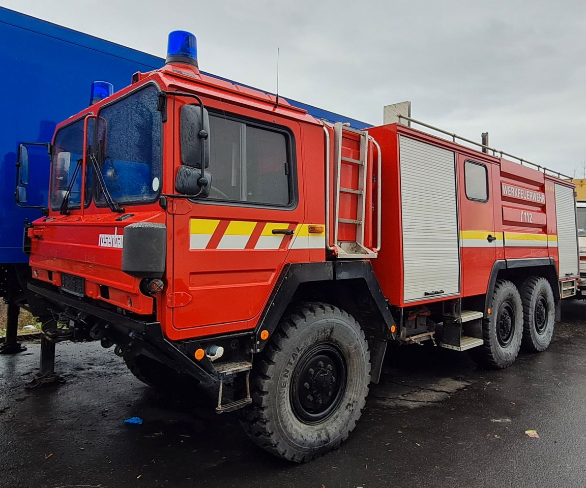 MAN 15.232 DF 6x6 KAT1 Feuerwehr TLF 4500/500 - شاحنة صهريج: صورة 2 MAN 15.232 DF 6x6 KAT1 Feuerwehr TLF 4500/500 - شاحنة صهريج: صورة 2