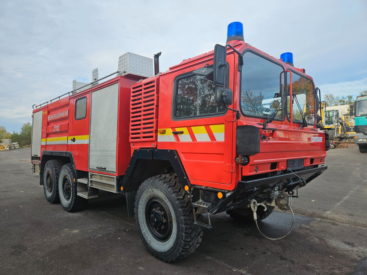 MAN KAT 6x6 Tanklöschfahrzeug - شاحنة صهريج: صورة 2 MAN KAT 6x6 Tanklöschfahrzeug - شاحنة صهريج: صورة 2